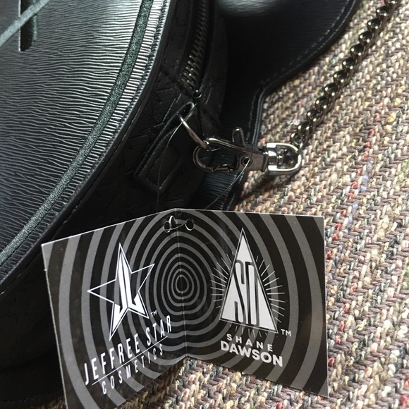 Jeffree star x Shane Dawson Black pig side bag NWT - Picture 5 of 7